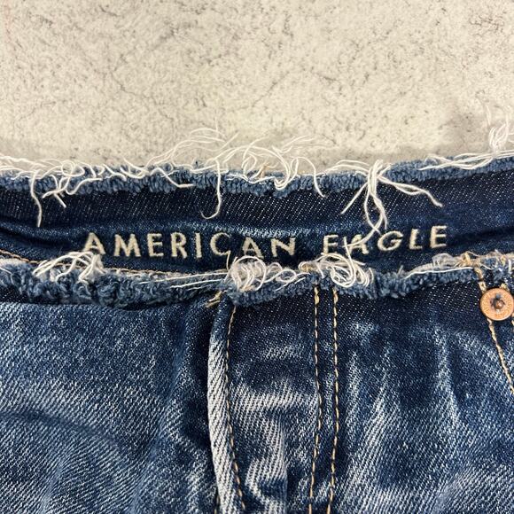 American Eagle High Rise 90’s Boyfriend Distressed Waist/Hem Denim Shorts Sz 10 - Picture 5 of 6